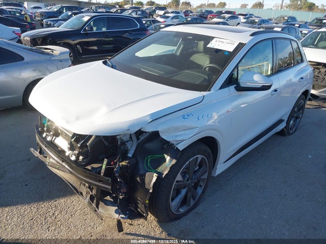 2024 AUDI Q4 E-TRON WA1LUBFZ4RP057285 Photo 1