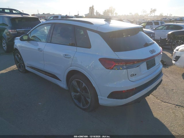 2024 AUDI Q4 E-TRON WA1LUBFZ4RP057285 Photo 2