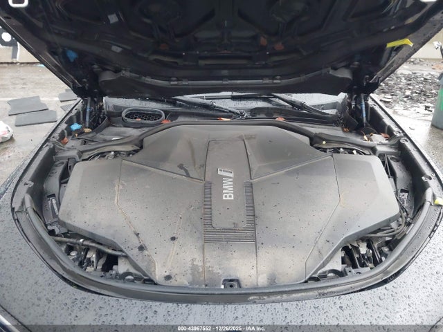 2024 BMW I7 WBY43EJ03RCP95673 Photo 9