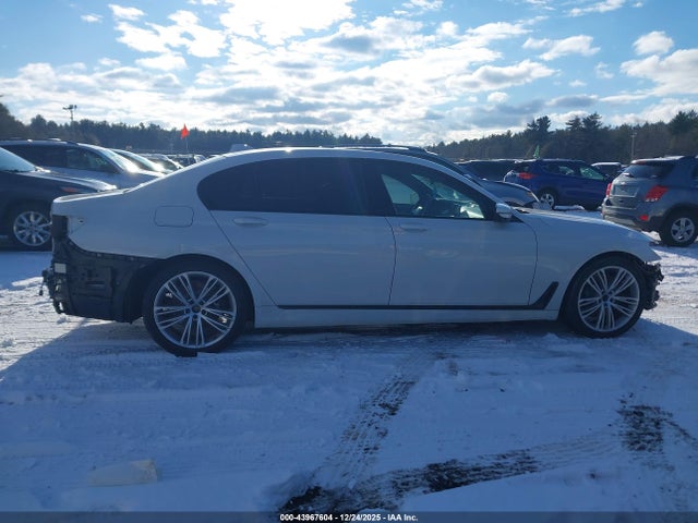 BMW 750i Xdrive 2016 WBA7F2C53GG420124 Image 14