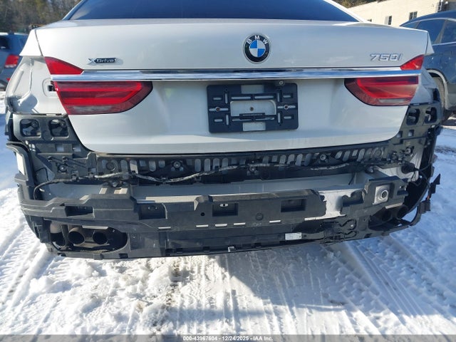 BMW 750i Xdrive 2016 WBA7F2C53GG420124 Image 18