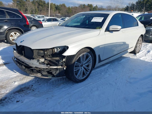 BMW 750i Xdrive 2016 WBA7F2C53GG420124 Image 2
