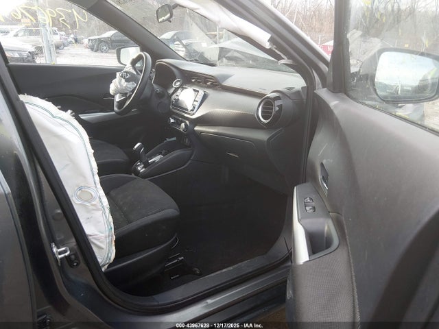 43967628 :رقم المزاد ، 3N1CP5CU2KL532525 vin ، 2019 Nissan Kicks Sv مزاد بيع