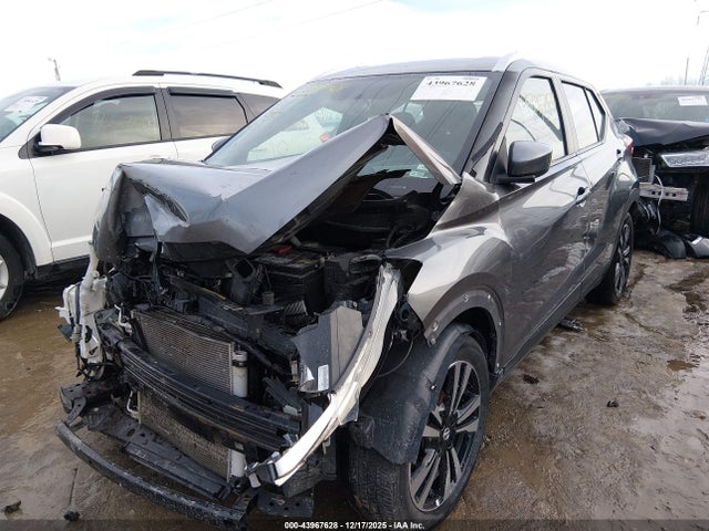 43967628 :رقم المزاد ، 3N1CP5CU2KL532525 vin ، 2019 Nissan Kicks Sv مزاد بيع