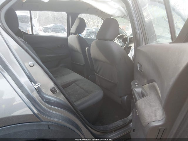 43967628 :رقم المزاد ، 3N1CP5CU2KL532525 vin ، 2019 Nissan Kicks Sv مزاد بيع