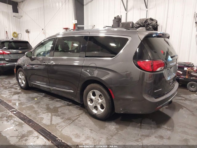 Chrysler Pacifica Hybrid Limited 2018 2C4RC1N72JR150161 Image 3