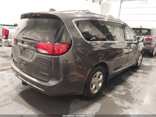 Chrysler Pacifica Hybrid Limited 2018 2C4RC1N72JR150161 Image 4