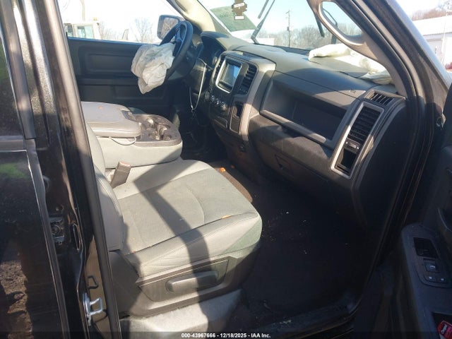 Продажа на аукционе авто 2015 Ram 1500 Express, vin: 1C6RR7FT0FS696533, номер лота: 43967666