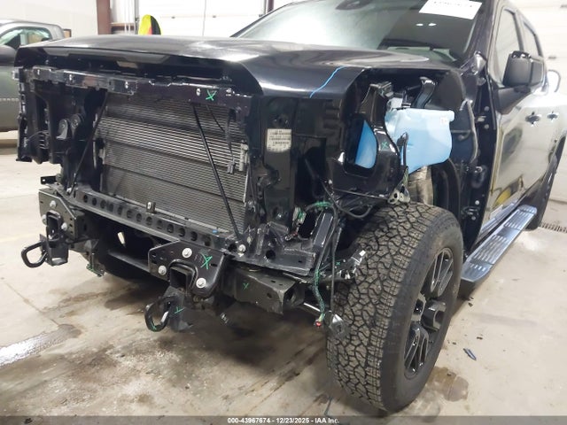1GTUUCED1SZ105437 GMC Sierra 1500 4wd Short Box Elevation With 3sb