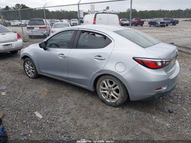 3MYDLBYV2HY154555 Toyota YARIS IA