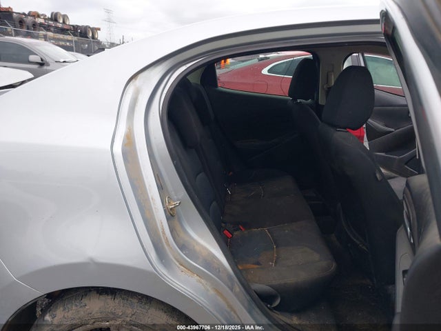 3MYDLBYV2HY154555 Toyota YARIS IA