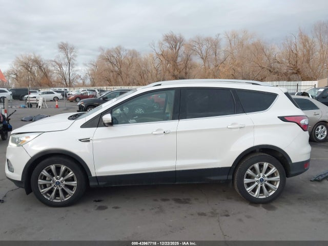 1FMCU0J99HUC24916 Ford Escape Titanium