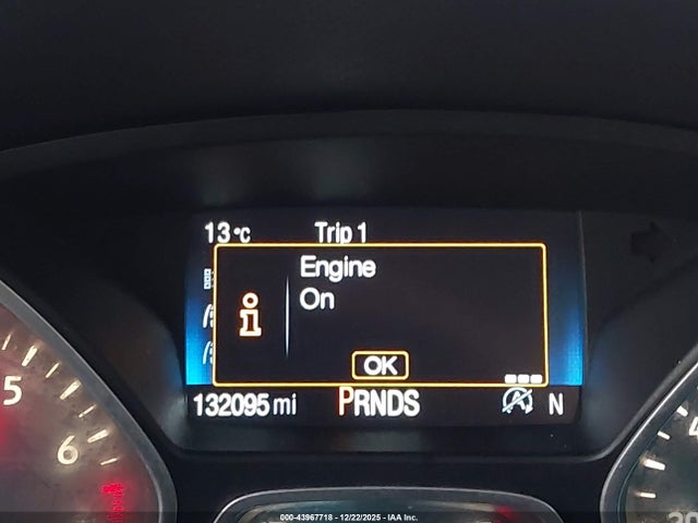 1FMCU0J99HUC24916 Ford Escape Titanium