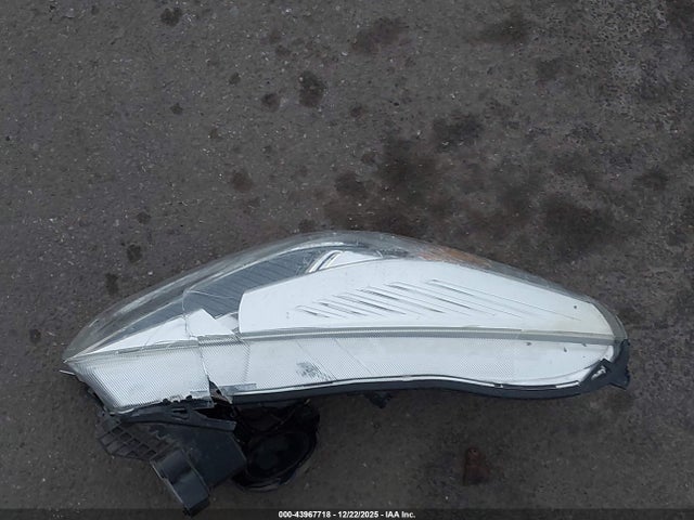 1FMCU0J99HUC24916 Ford Escape Titanium