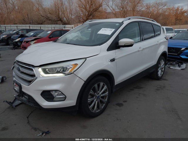 1FMCU0J99HUC24916 Ford Escape Titanium