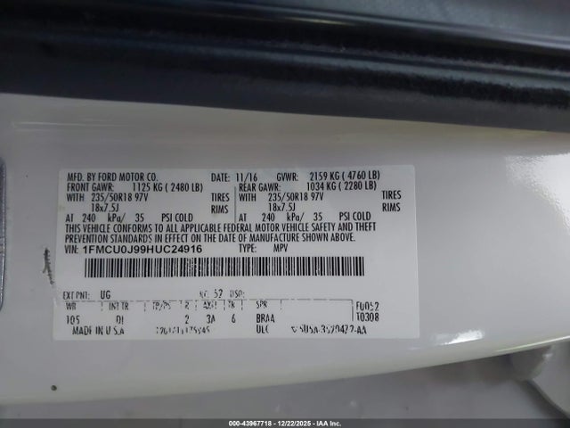 1FMCU0J99HUC24916 Ford Escape Titanium