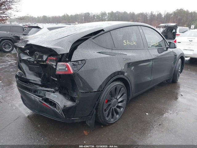 2023 TESLA MODEL Y 7SAYGDEFXPF766593 Photo 3