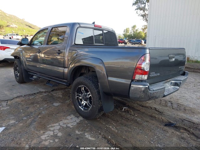 Toyota Tacoma Prerunner 2015 5TFJX4GN2FX044333 Image 3