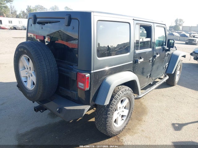 1C4BJWDG0GL128120 Jeep Wrangler Unlimited Sport