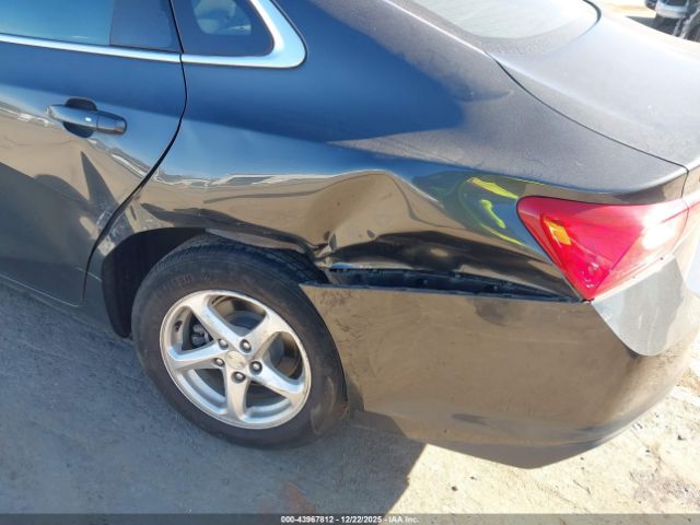 2018 CHEVROLET MALIBU 1G1ZC5ST8JF207763 Photo 5