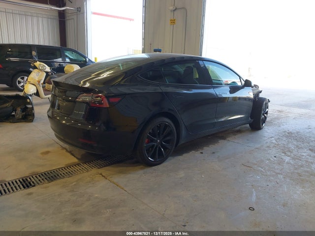 2018 TESLA MODEL 3 5YJ3E1EBXJF071689 Photo 3