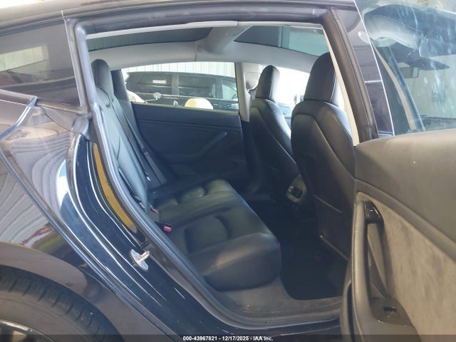 2018 TESLA MODEL 3 5YJ3E1EBXJF071689 Photo 7