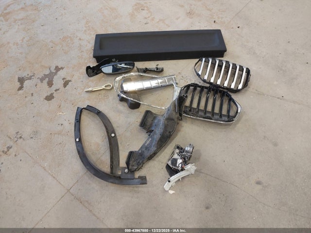 WBXJG9C01N5V23783 BMW X1 Xdrive28i