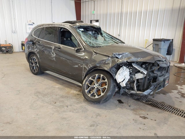 2022 BMW X1 WBXJG9C01N5V23783 Photo 5