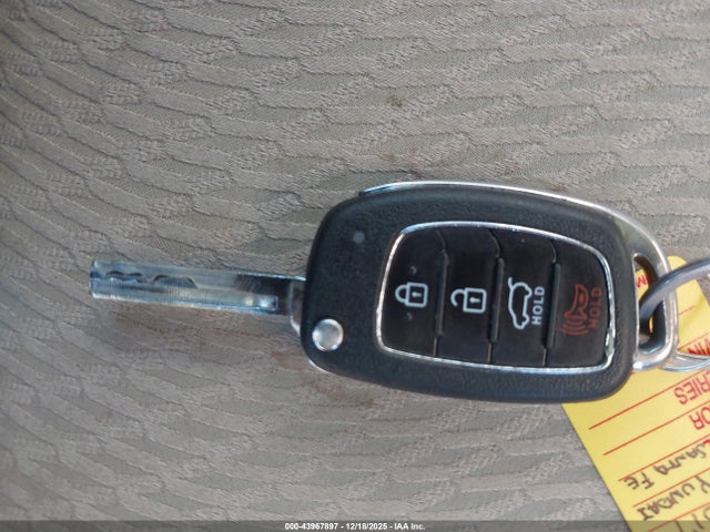 5XYZTDLB8HG466087 Hyundai Santa Fe Sport 2.4l