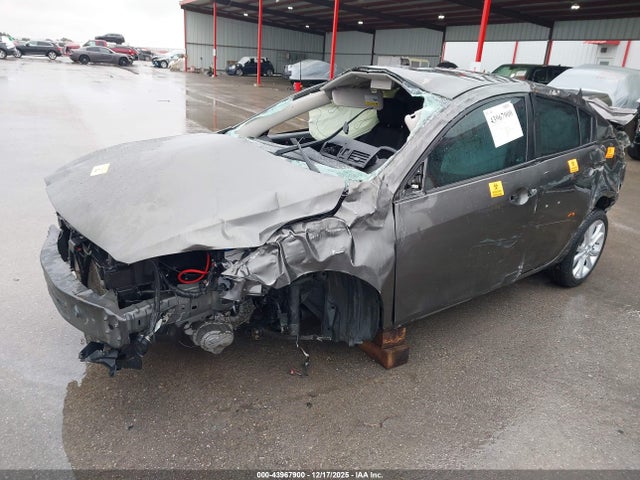 43967900 :رقم المزاد ، JM1BL1U59B1435270 vin ، 2011 Mazda Mazda3 مزاد بيع