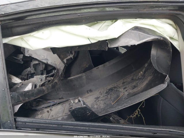 43967900 :رقم المزاد ، JM1BL1U59B1435270 vin ، 2011 Mazda Mazda3 مزاد بيع