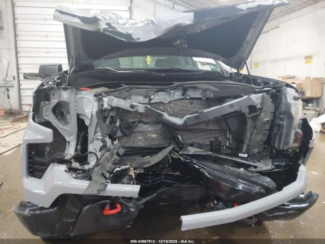 2024 CHEVROLET SILVERADO 1500 3GCUDCED8RG163264 Photo 5