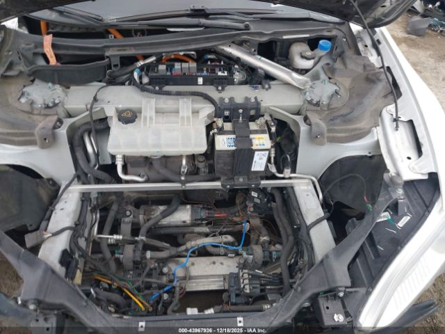 2015 TESLA MODEL S 5YJSA1E40FF110998 Photo 9