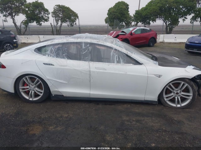 Tesla MODEL S 2015 5YJSA1E40FF110998 Image 12