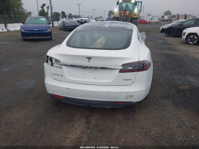 Tesla MODEL S 2015 5YJSA1E40FF110998 Image 15