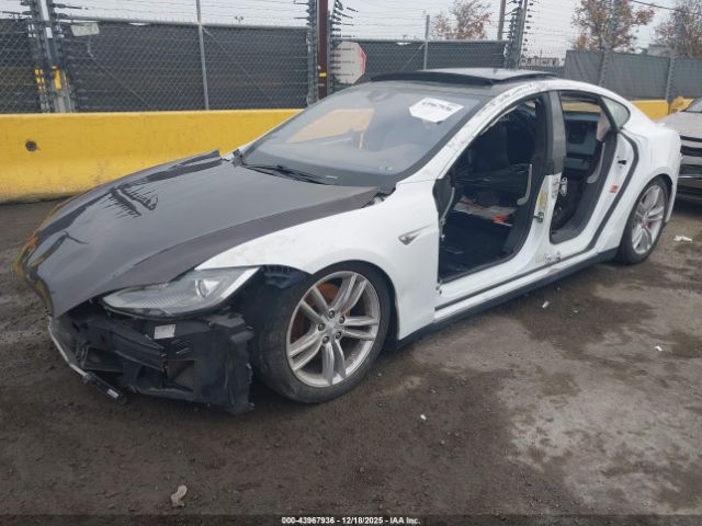 2015 TESLA MODEL S 5YJSA1E40FF110998 Photo 1