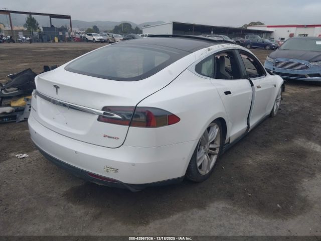 2015 TESLA MODEL S 5YJSA1E40FF110998 Photo 3