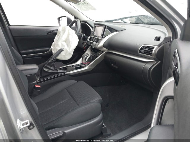 2018 MITSUBISHI ECLIPSE CROSS JA4AS3AAXJZ044179 Photo 4