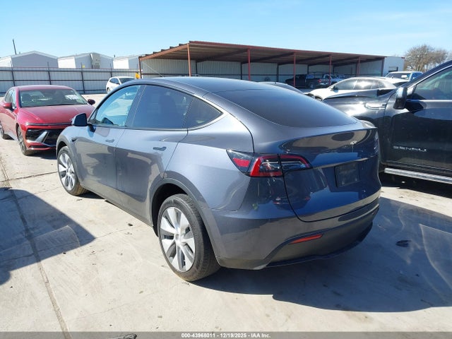2023 TESLA MODEL Y 7SAYGDEE3PA086295 Photo 2