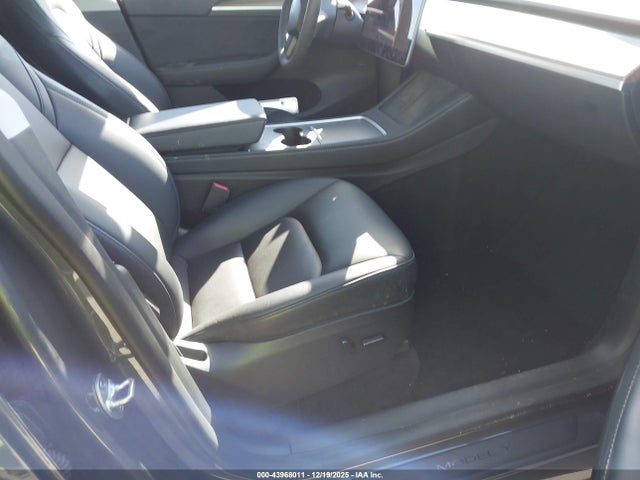 2023 TESLA MODEL Y 7SAYGDEE3PA086295 Photo 4