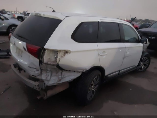 2016 MITSUBISHI OUTLANDER JA4AZ3A31GZ040124 Photo 3