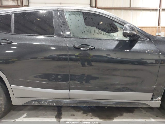 2018 BMW X2 WBXYJ5C32JEF74192 Photo 5