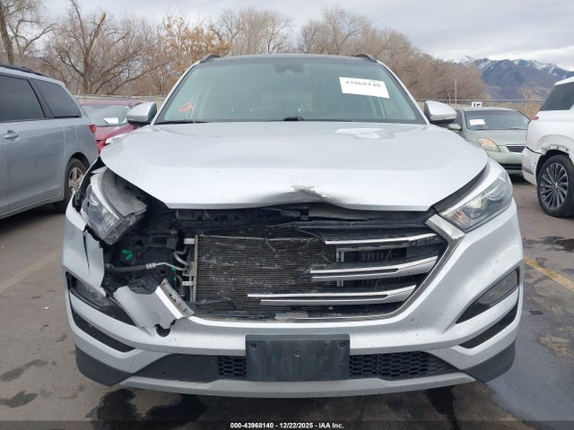 KM8J3CA26HU470241 Hyundai Tucson Limited