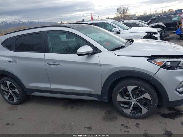 KM8J3CA26HU470241 Hyundai Tucson Limited