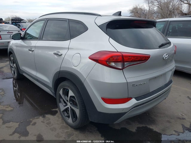 KM8J3CA26HU470241 Hyundai Tucson Limited