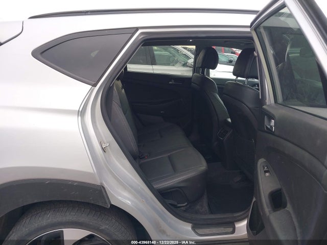 KM8J3CA26HU470241 Hyundai Tucson Limited