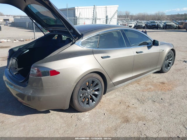 2016 TESLA MODEL S 5YJSA1E24GF150520 Photo 3