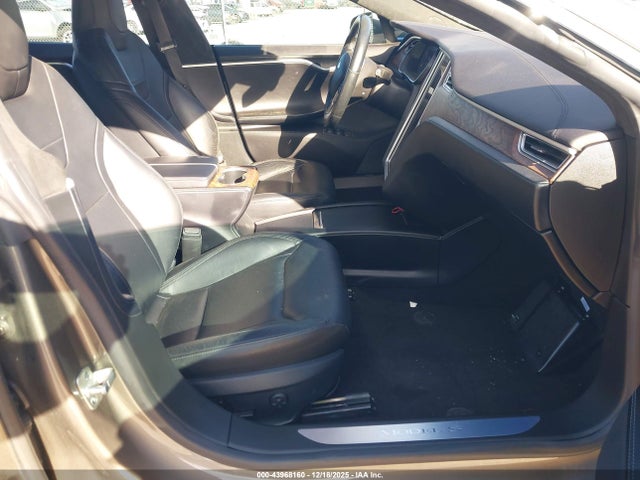 2016 TESLA MODEL S 5YJSA1E24GF150520 Photo 4