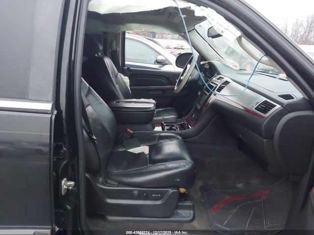 2011 CADILLAC ESCALADE 1GYS3CEF2BR137917 Photo 4