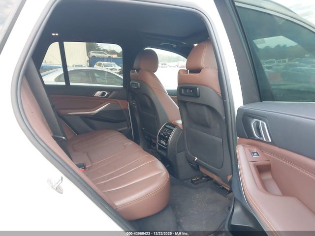 2019 BMW X5 5UXCR6C5XKLL11562 Photo 7
